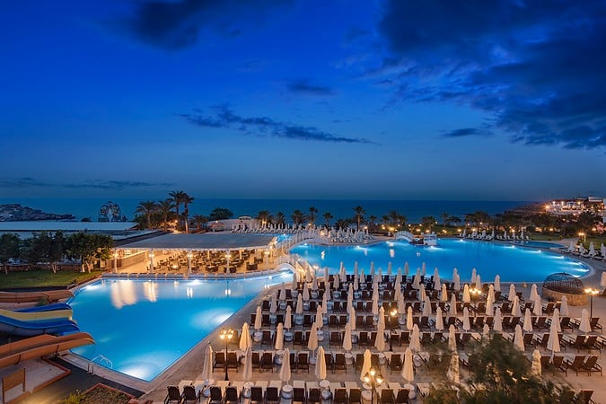 acapulco_Resort